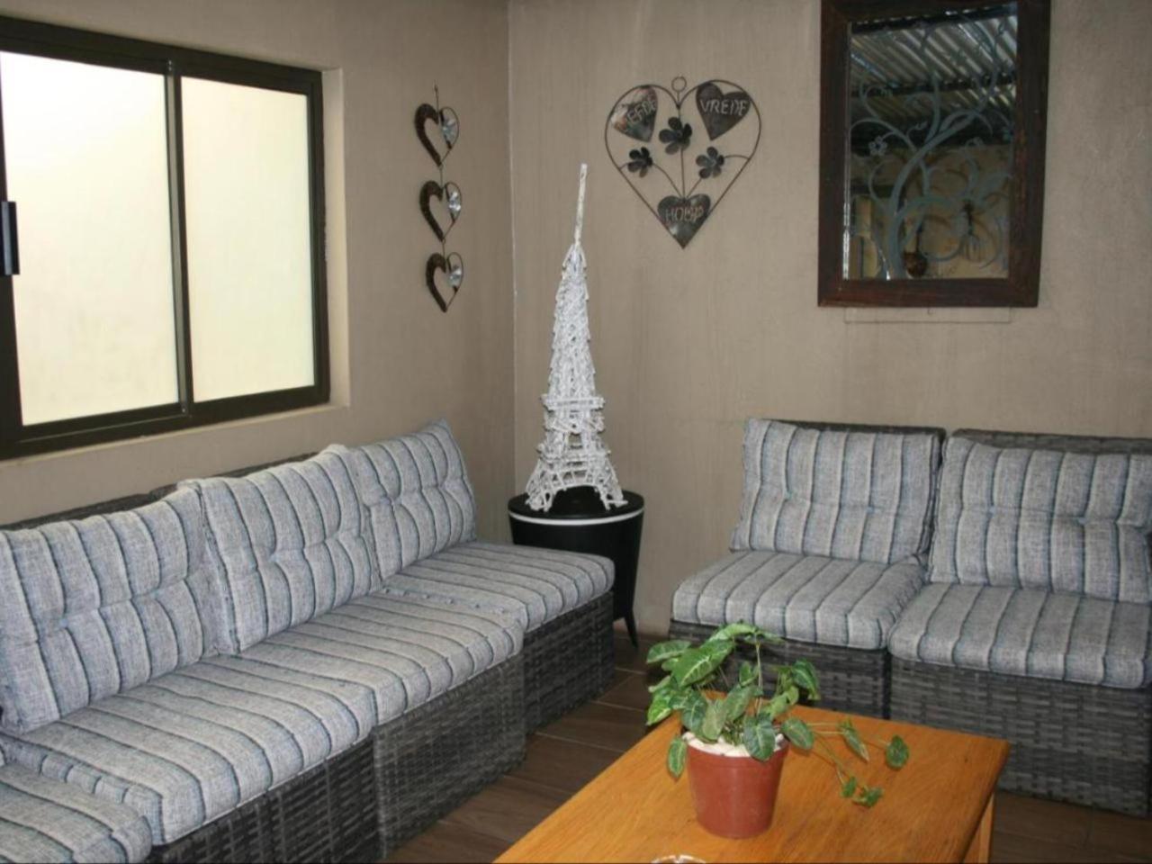 La Belle Guesthouse ปาเรส ภายนอก รูปภาพ